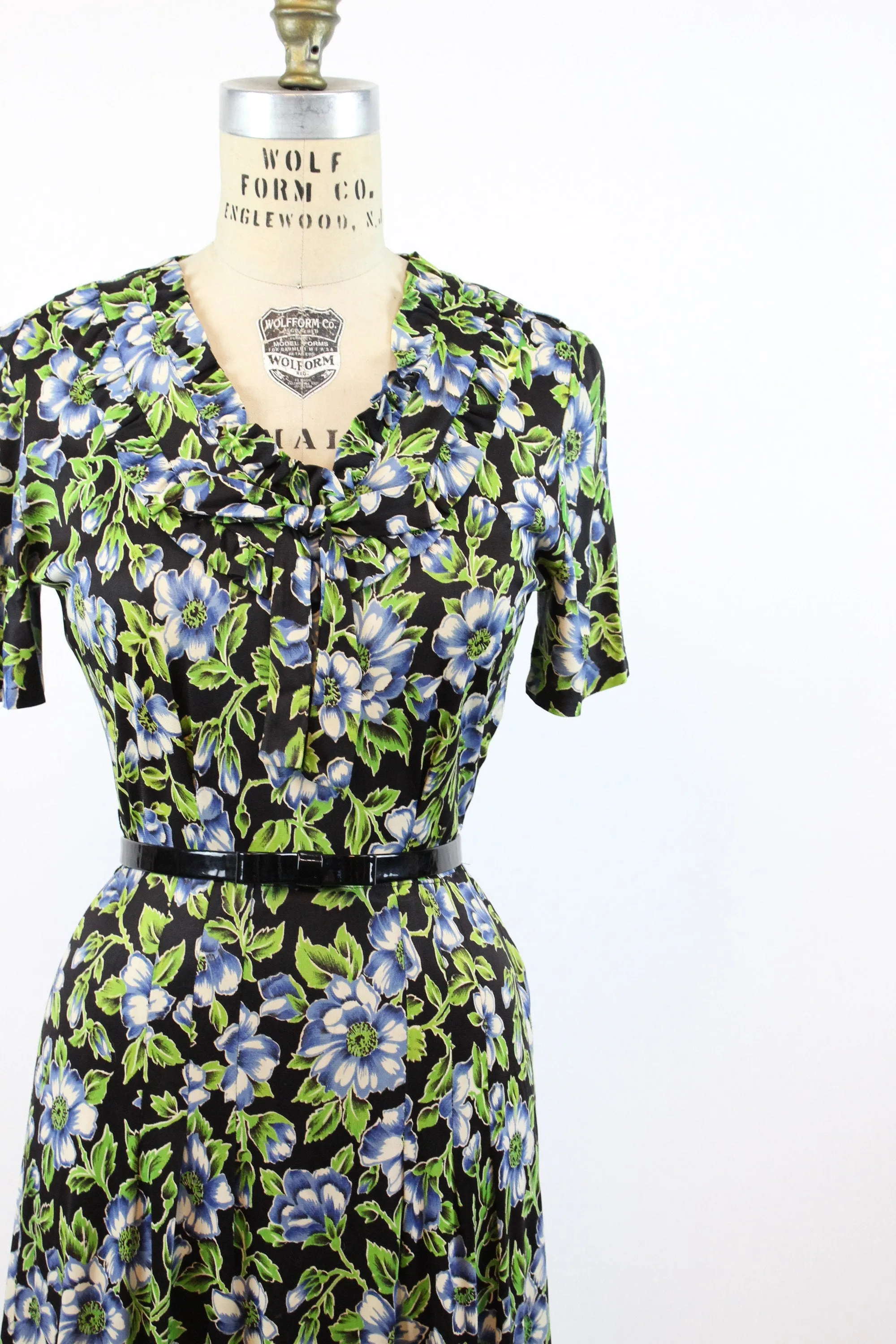 1930s rayon jersey anemone print dress small  | new fall