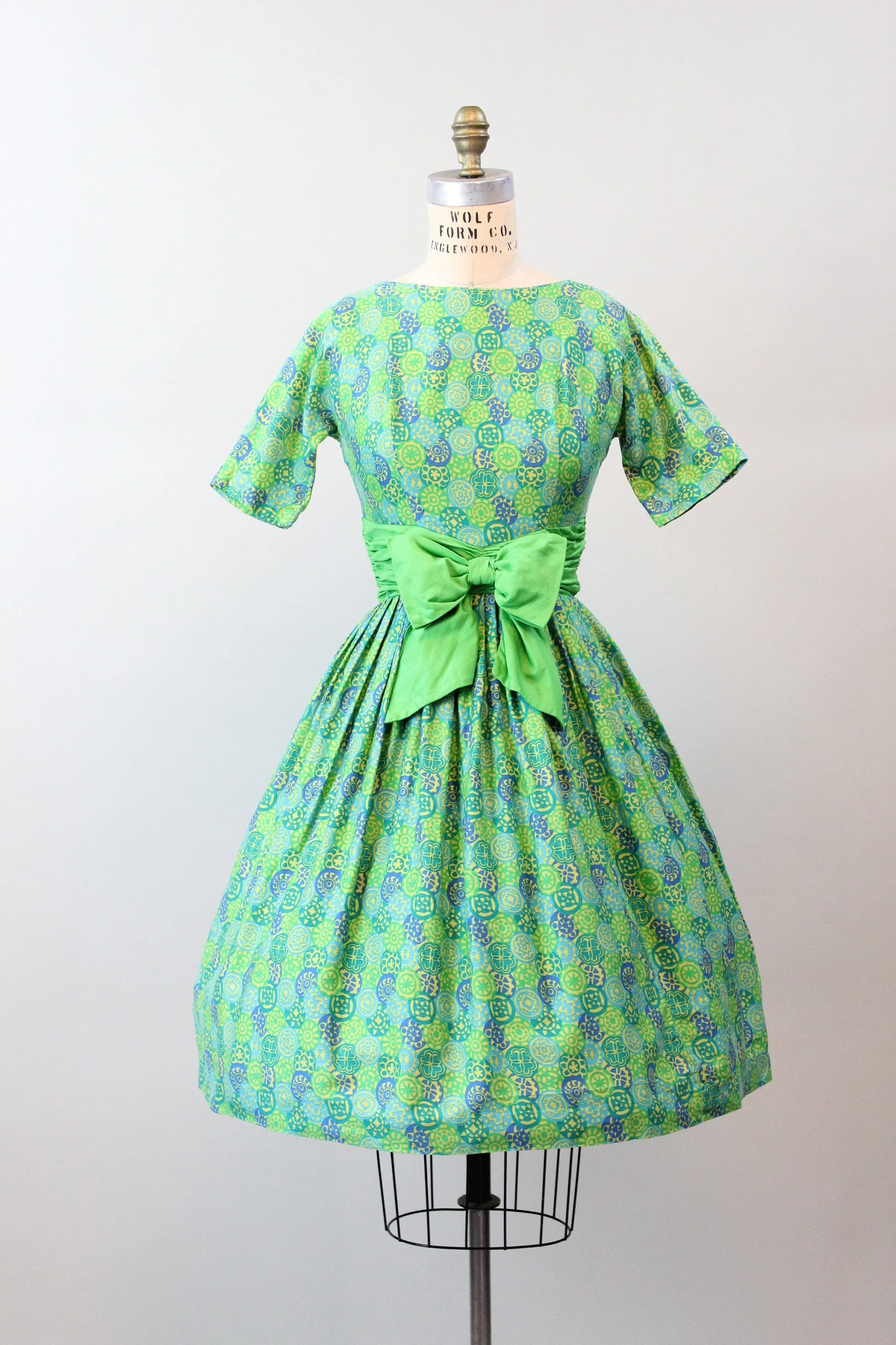 1950s MEDALLION print COTTON full skirt dress xs | new spring summer