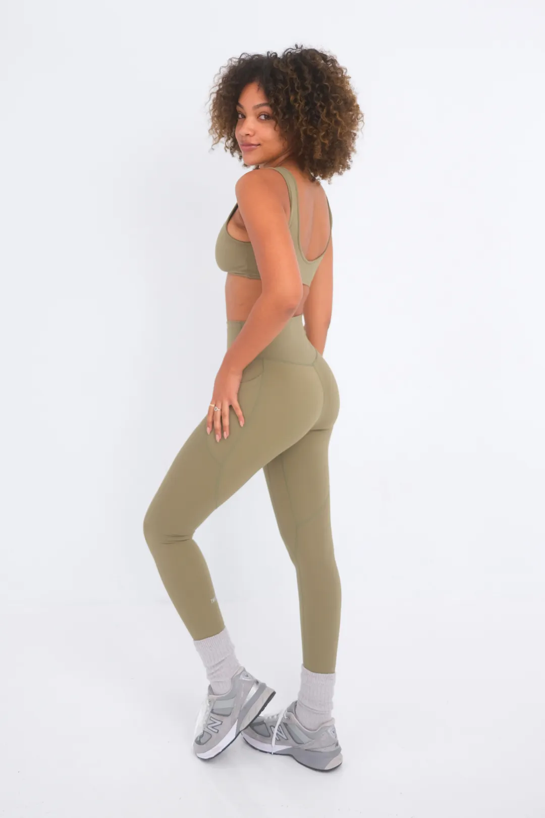 Alpine Pocket Leggings - Olive