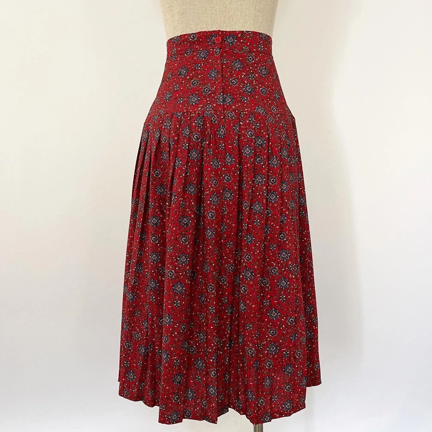 PEEPERS LONDON Vintage Skirt