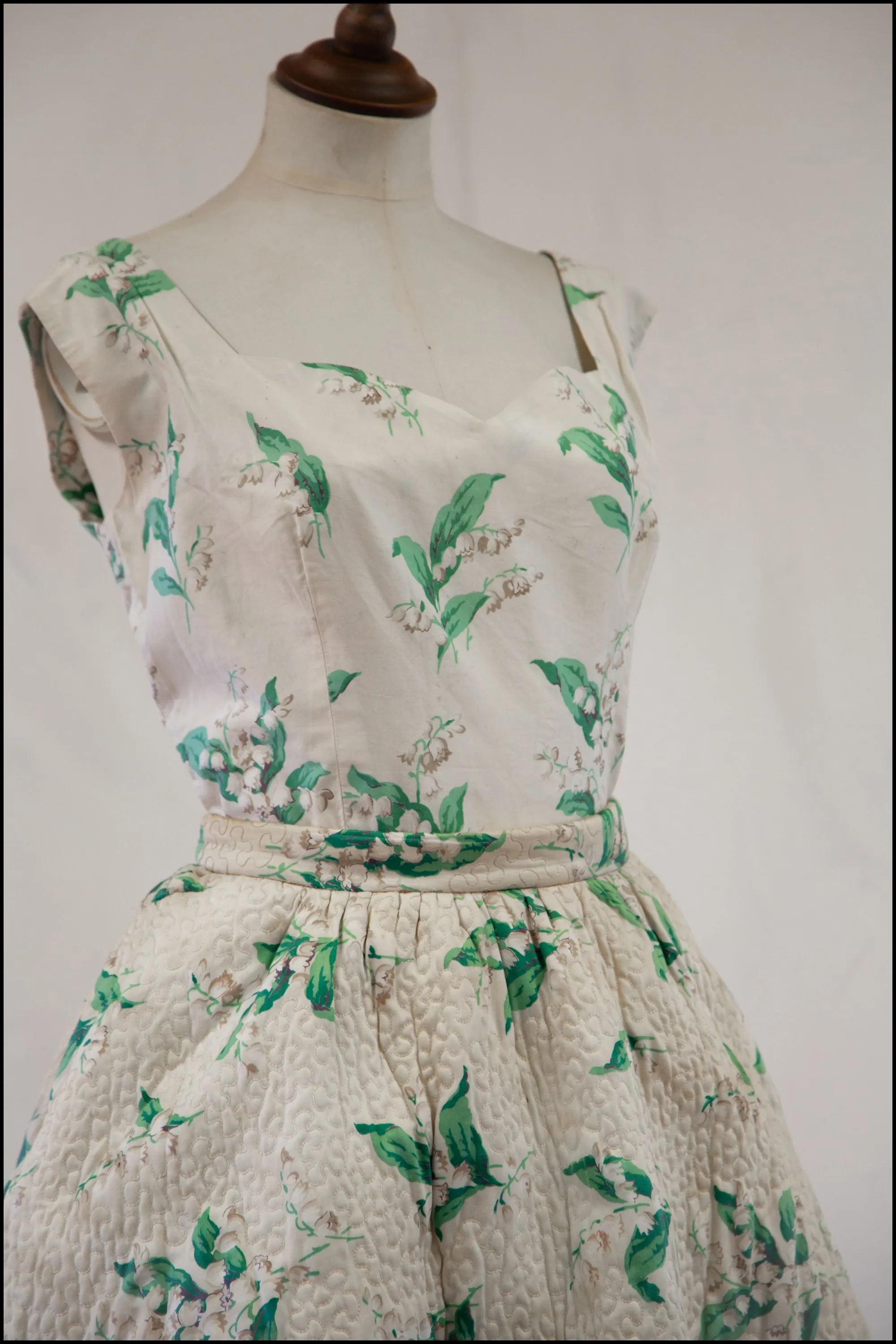 Vintage 1950s Lily of the Valley Quilted Dress Set