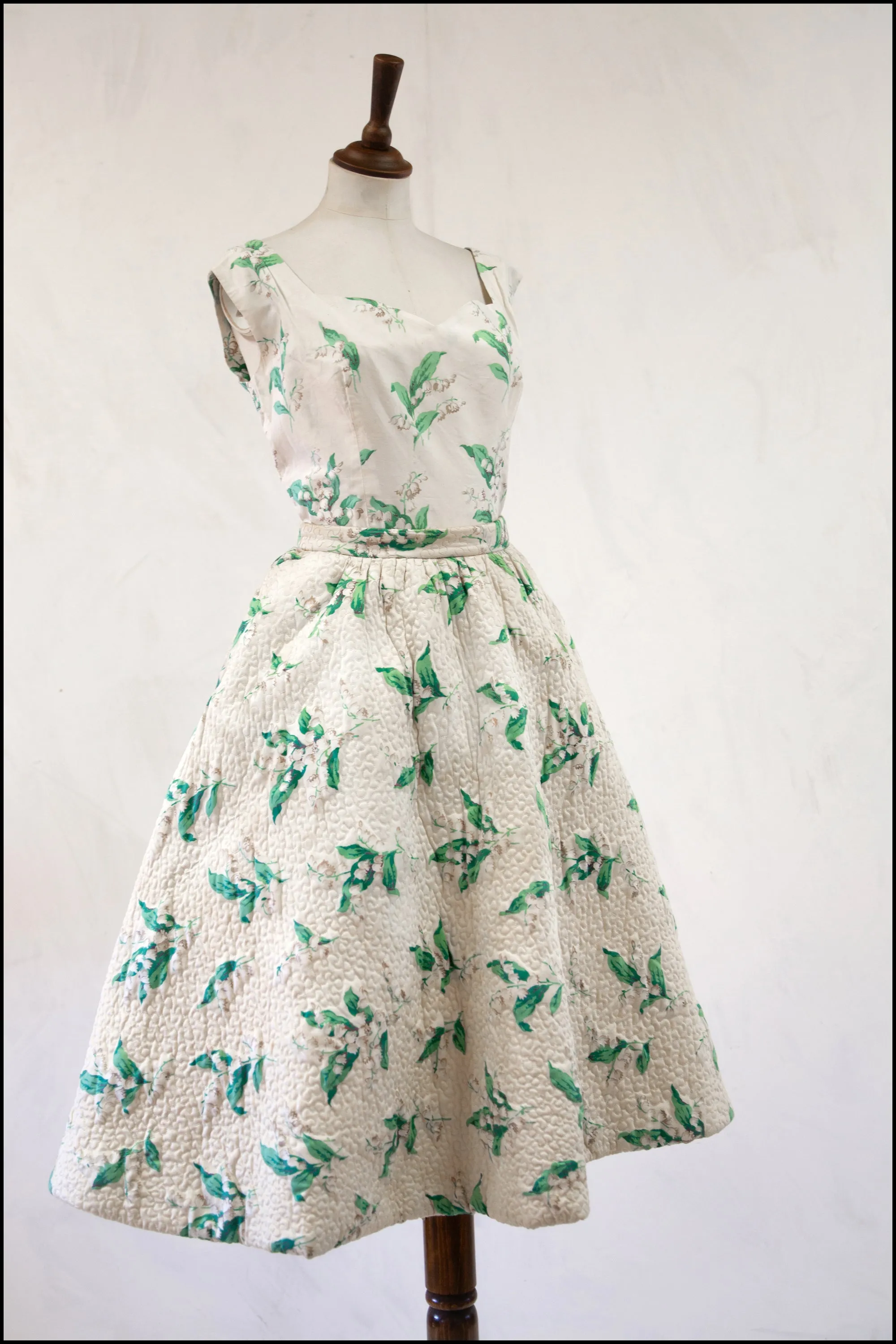 Vintage 1950s Lily of the Valley Quilted Dress Set