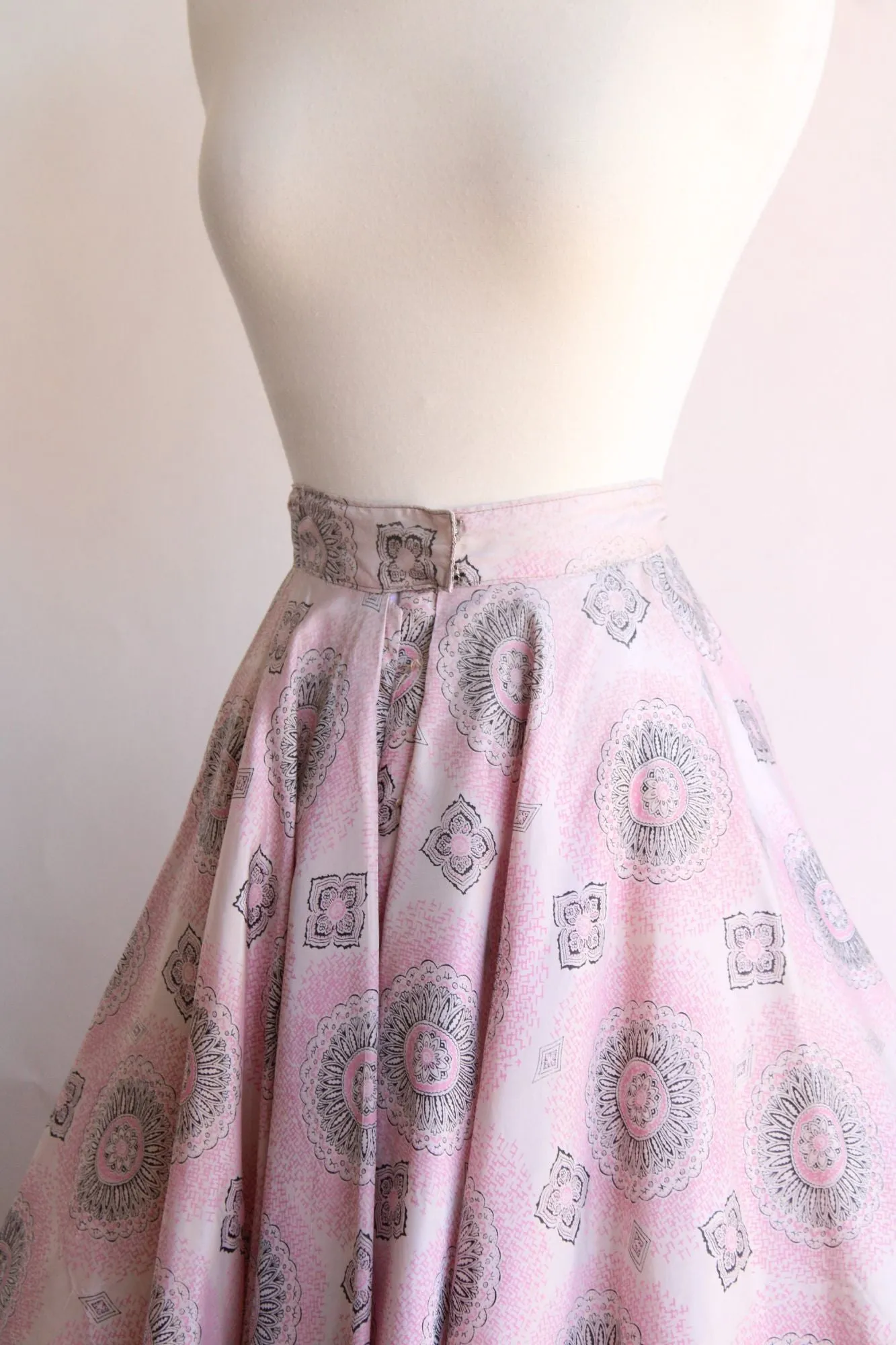 Vintage 1950s Pink and Black Full Circle Skirt