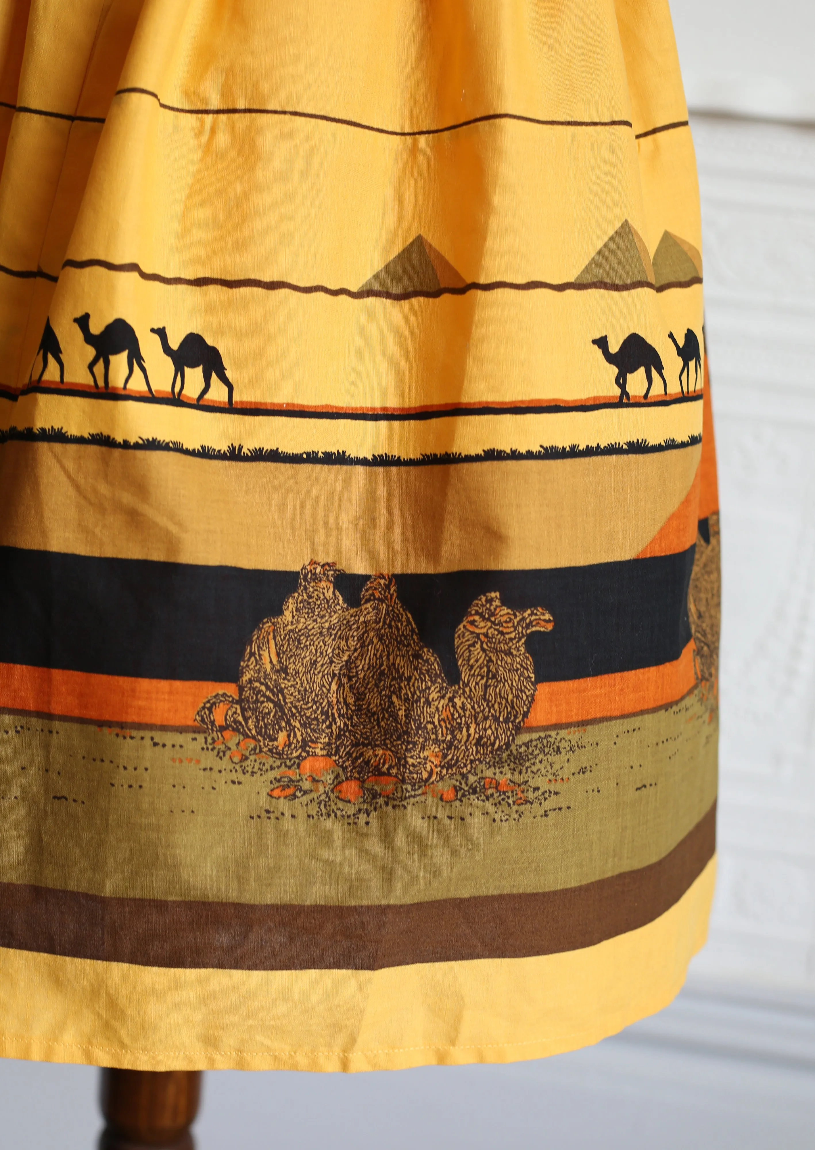 Vintage 1970s Yellow Novelty Egyptian Camel Print Full Skirt